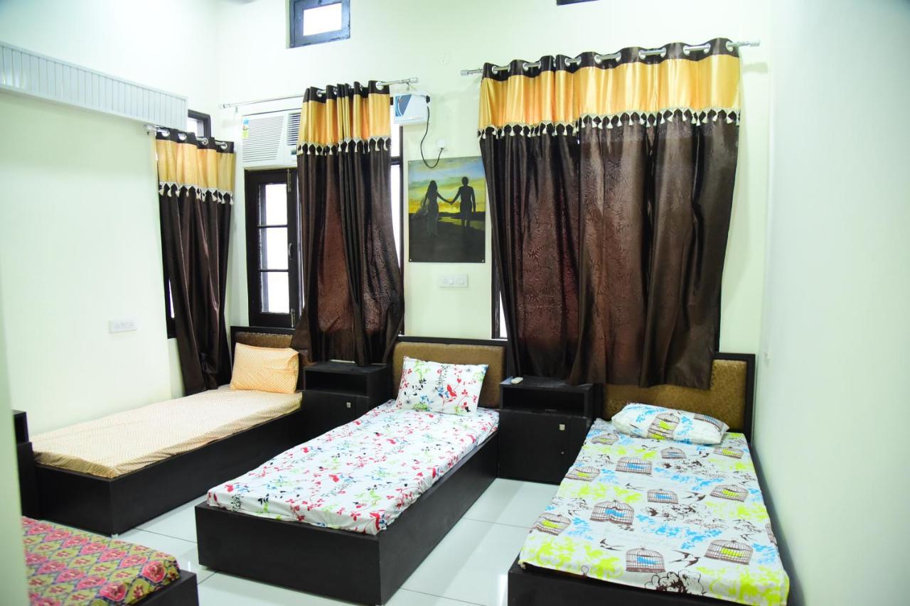 Hostel Nutz Backpackers Amritsar Exteriér fotografie